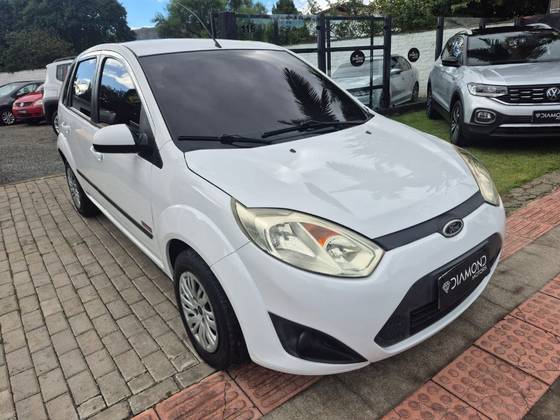 FORD FIESTA 1.0 MPI HATCH 8V FLEX 4P MANUAL FORD FIESTA 1.0 MPI HATCH 8V FLEX 4P MANUAL